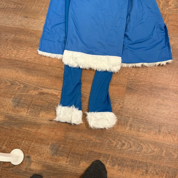 Spirit Blue and White Costume - Picture 4 of 5